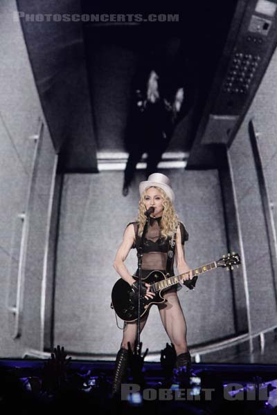 MADONNA - 2008-09-20 - SAINT DENIS - Stade de France - 